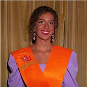 Graduada en Finanzas y contabilidad en la Universidad de Sevilla, me ofrezco para enseñar cualquier tipo de asignatura a niveles de primaria, eso y ba